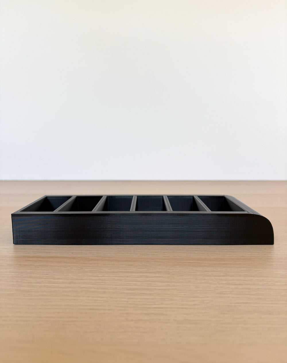 Clamshell Display Stand | Black – Mixie Market